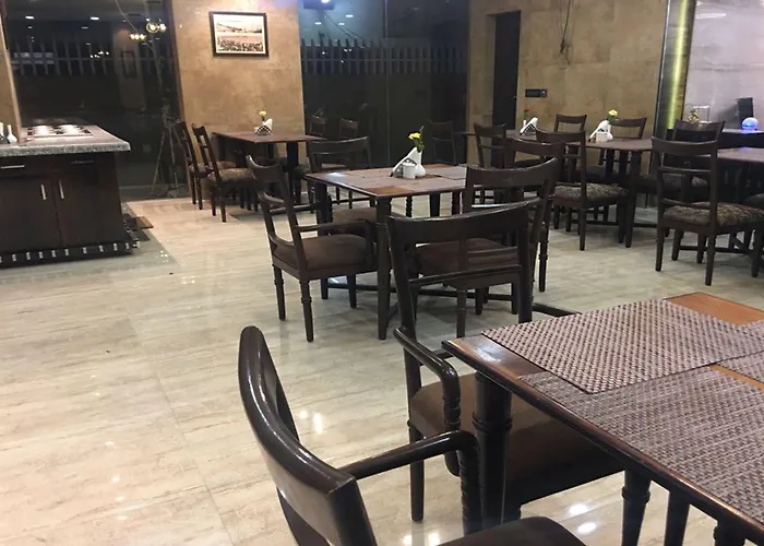Hotel Mumbai House Andheri East, Mumbai