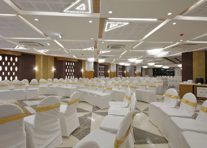 Hotel Pragati The Grand Ahmedabad