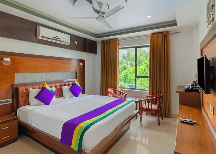Treebo Premium Palmyra Milford, 2 Km From Alleppey Beach