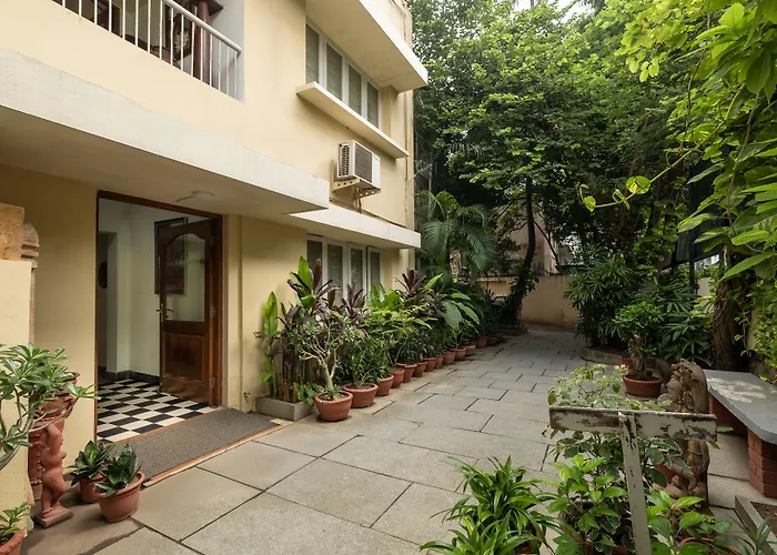 Hanu Reddy Residences Wallace Garden