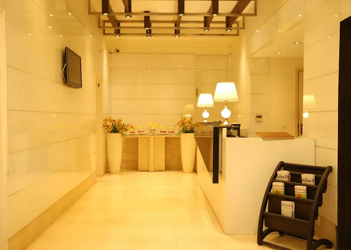 Hotel Amrapali Grand