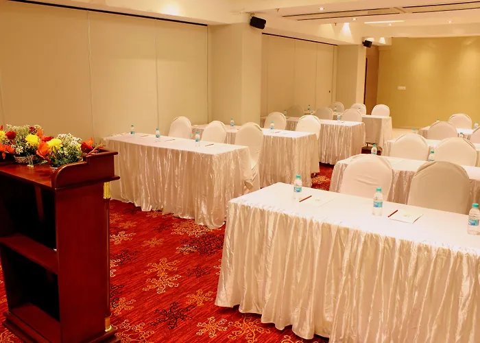 Hotel Amrapali Grand