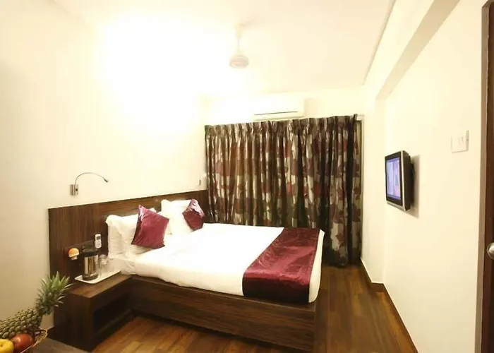 Hotel Plaza Mumbai
