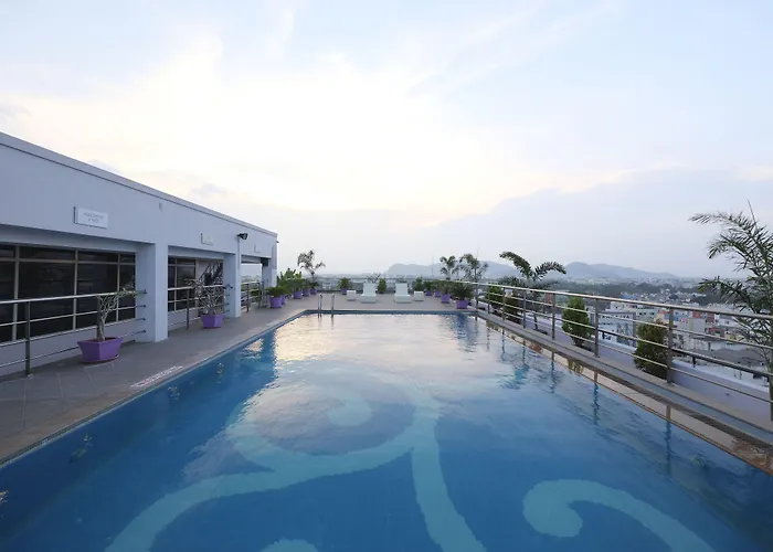 Vivanta Vijayawada, Mg Road