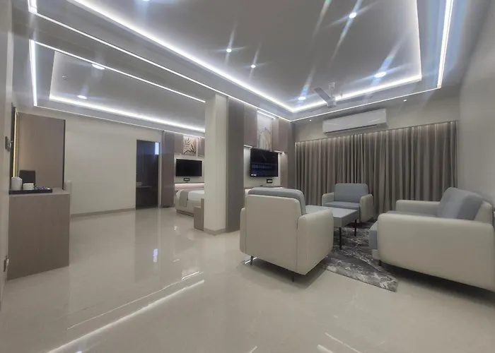 Hotel Orange International