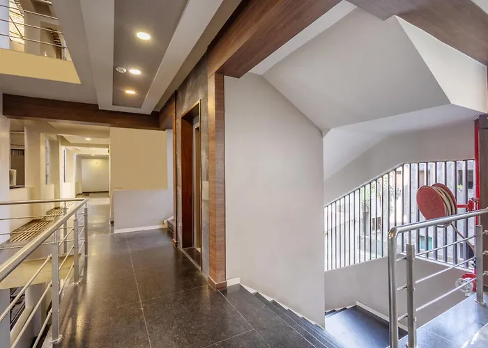 Treebo Shree Sai Suites - 2Km From Mahalaxmi Temple