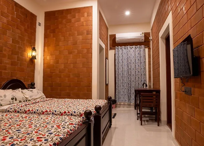 Phoenix Holiday Home
