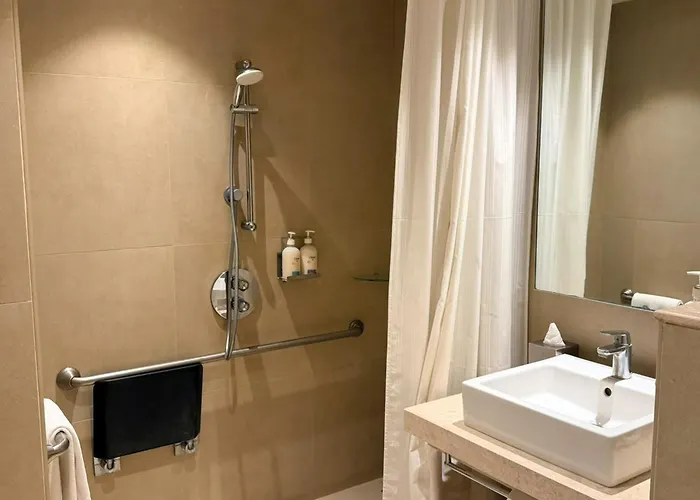 Holiday Inn Express & Suites Bengaluru Old Madras Road By Ihg