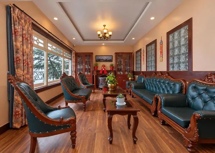 Summit Oakden Resort & Spa At Mall Road