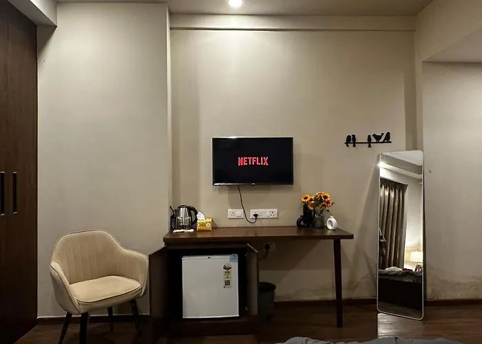 Cozycube Modern Studio