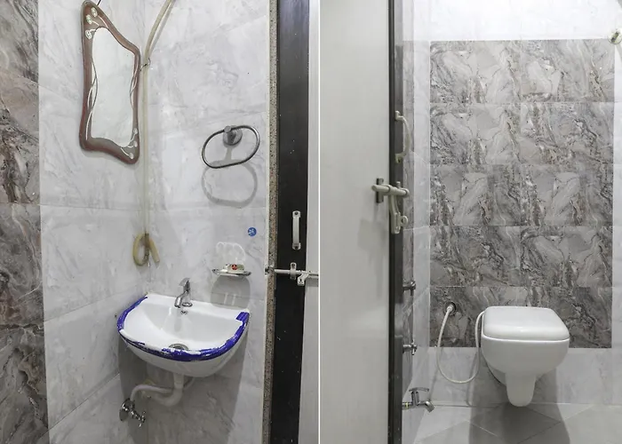 Hotel O Shyam Vatika Banquet And Rooms Surat