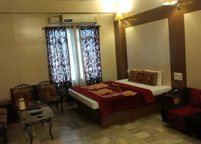 Hotel Golden Deluxe Jaipur