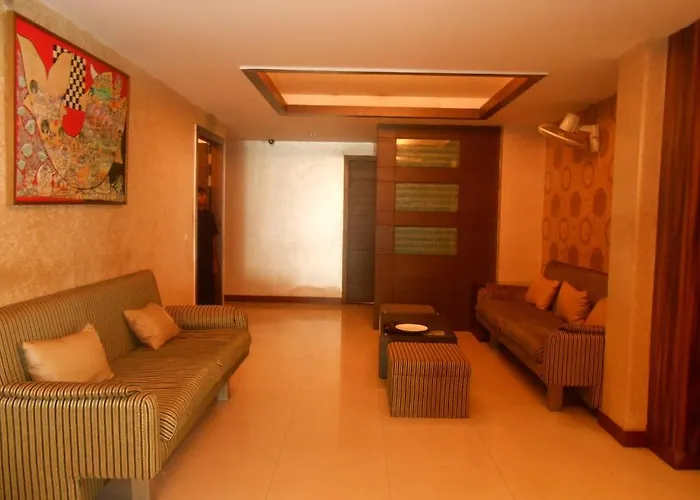 Hotel Crystal Retreat