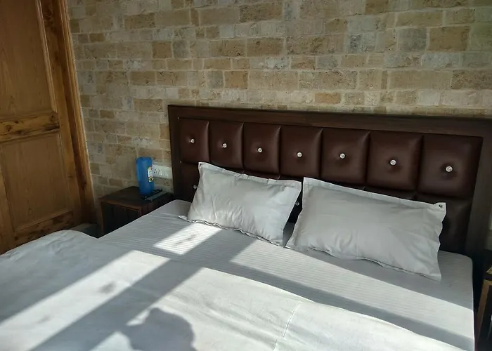 Shimla Facing Rooms Near Mall Road