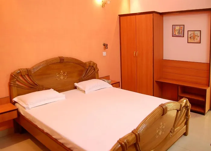 Hotel D R International