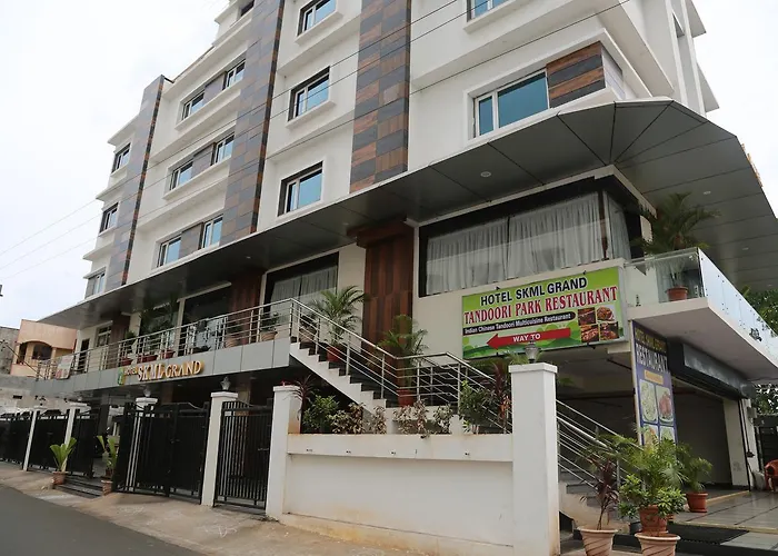 Hotel Skml Grand