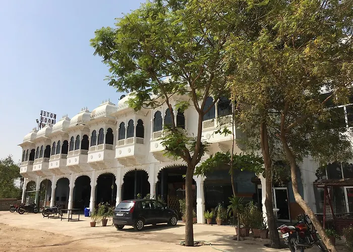 Roop Shree Hotel