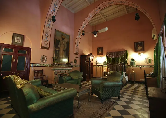 Hotel Bhairon Vilas