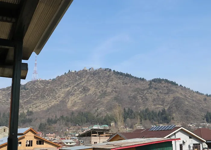 Hotel Akbar Inn Srinagar 