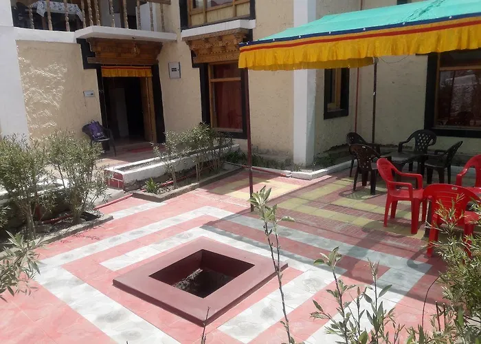 Khardung Laa View Hotel