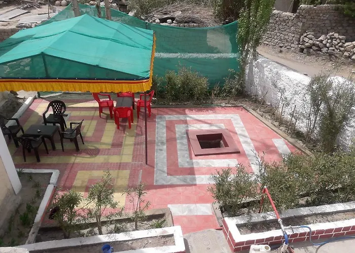 Khardung Laa View Hotel
