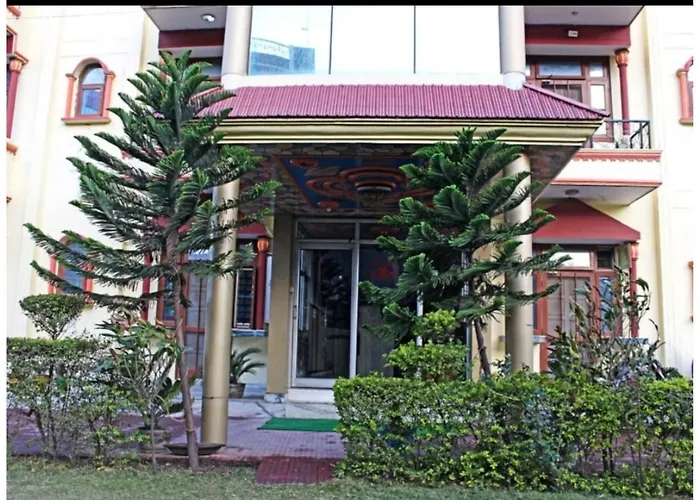 River Side Hotel With Gangaotri View