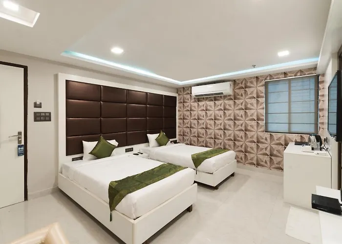Treebo Trend Glorious Rim Rocks Palace Kolkata
