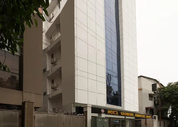 Treebo Trend Glorious Rim Rocks Palace Kolkata