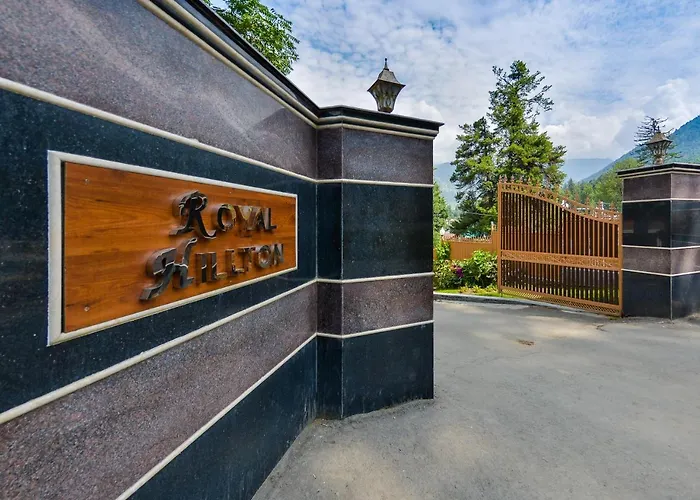 Royal Grandiose Pahalgam Hotel