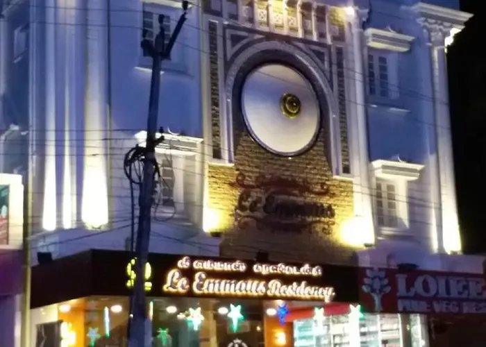 Le Emerald Residency