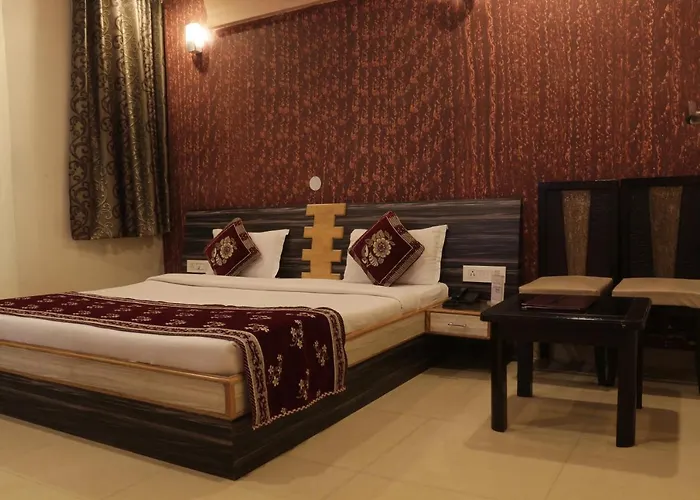 Neelkamal Hotel