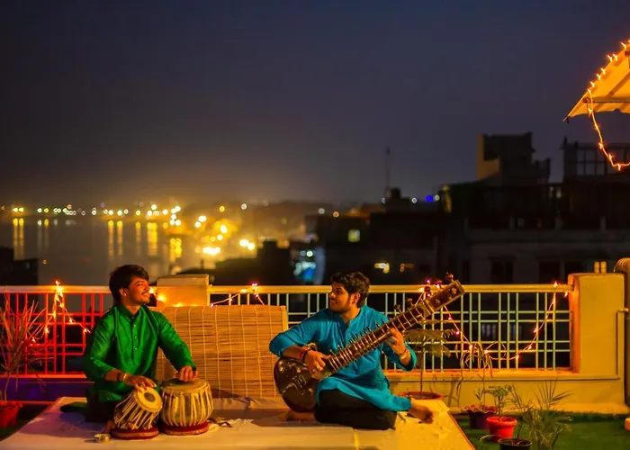 Wander Station Varanasi