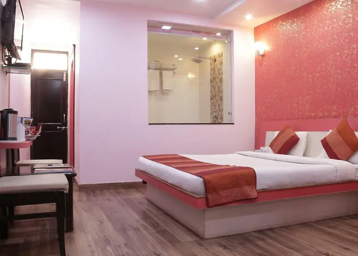 Neelkamal Hotel