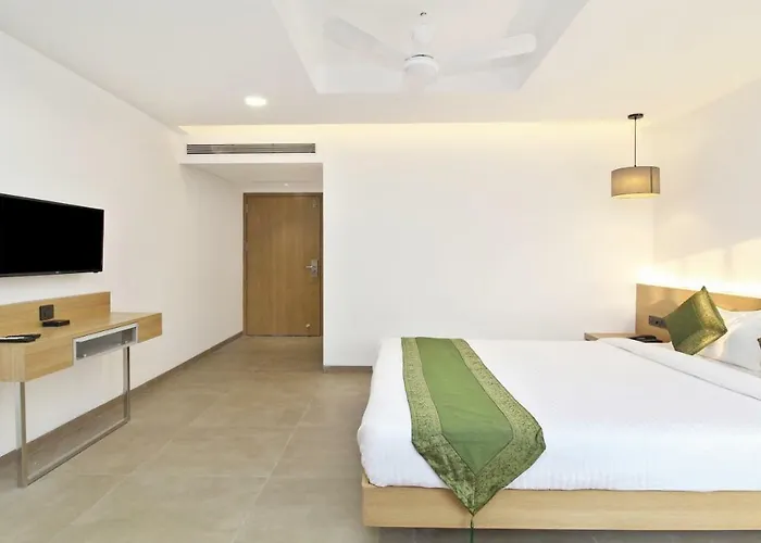 Treebo City Inn, Satara