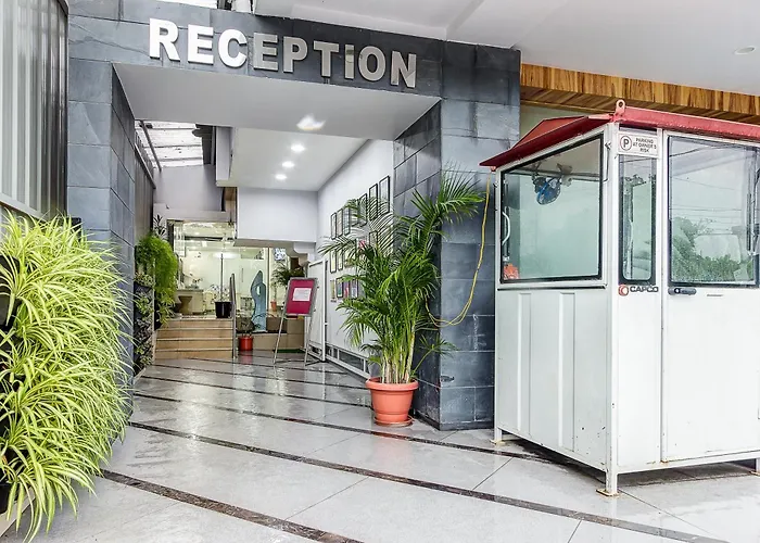 Hotel Treebo Daksh Residency Indore