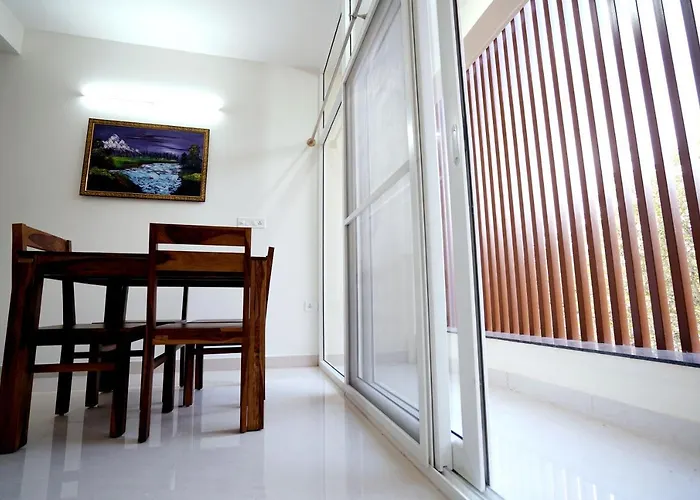 Castle Jp Service Apartments