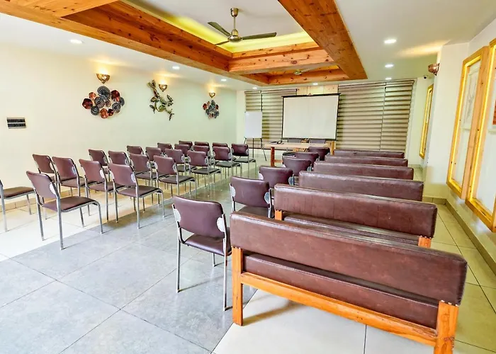 Mayur Hotel Bar And Restaurant