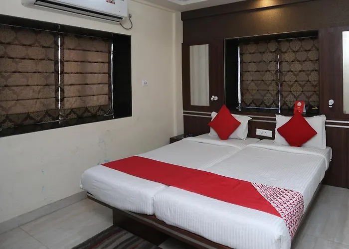 Oyo 24553 Paradise Inn Newtown