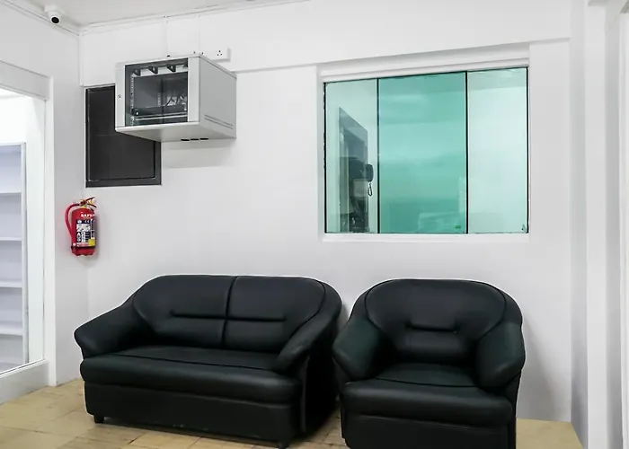 Treebo Luxe Suite, Shivaji Nagar