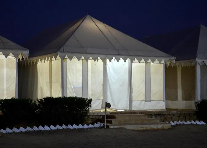Oasis Camp Sam